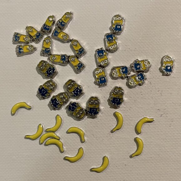 Memory locket floating charms Minions - Picture 1 of 1